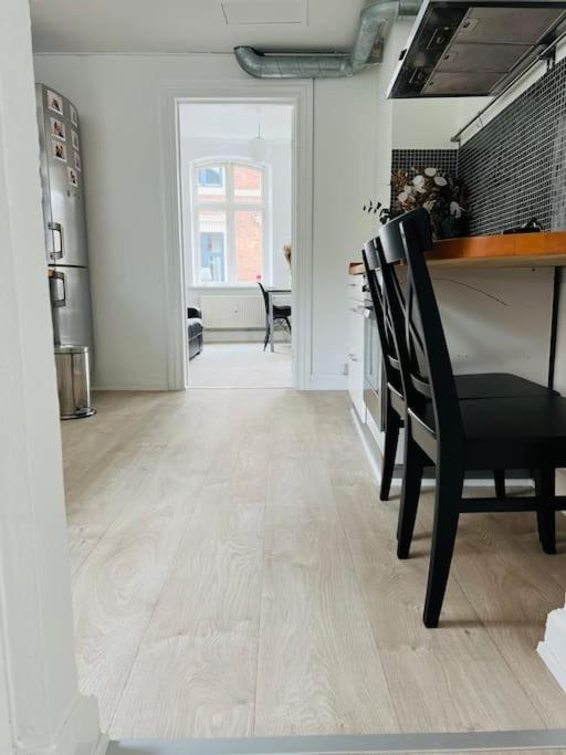 Lovely 1-Bedroom Condo In Aarhus C Exteriér fotografie